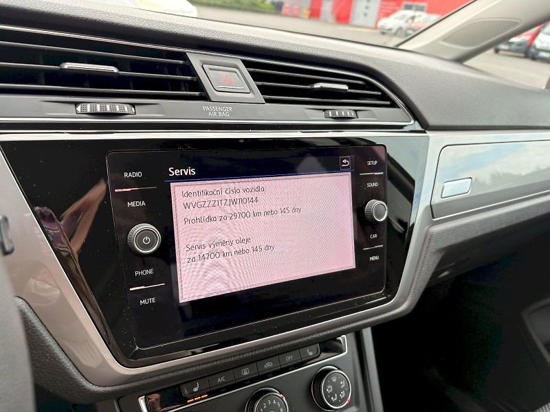 Volkswagen Touran (2018) 1.6 TDI 85kW - fotka 14 z 24