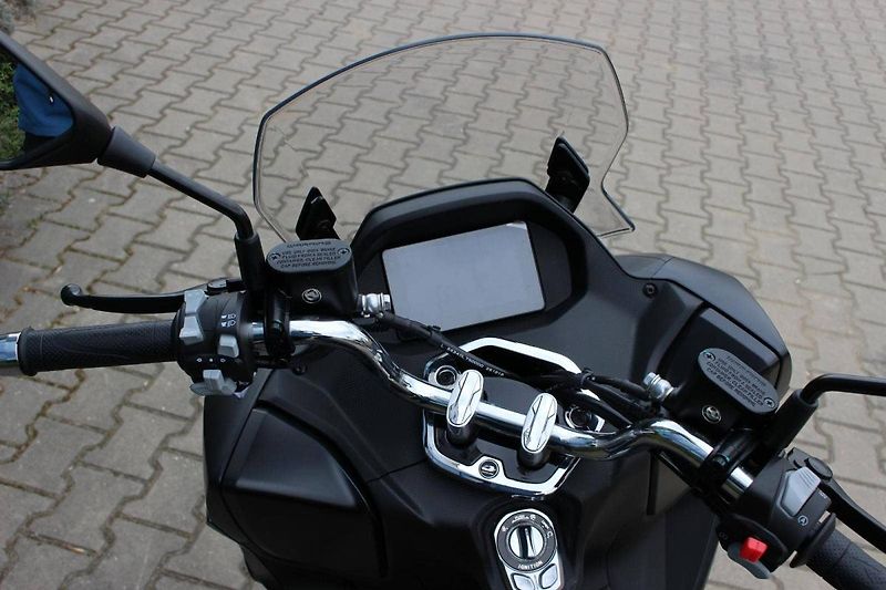 QJ Motor (2026) MTX 125 + kufr zdarma SKLADEM - fotka 6 z 9