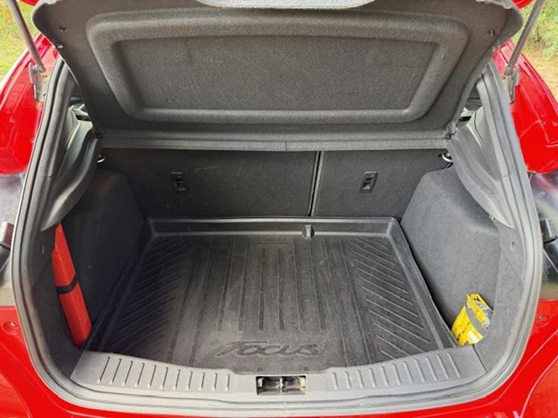 Ford Focus ST-line, 1.5 EcoBoost 110kW - fotka 30 z 31