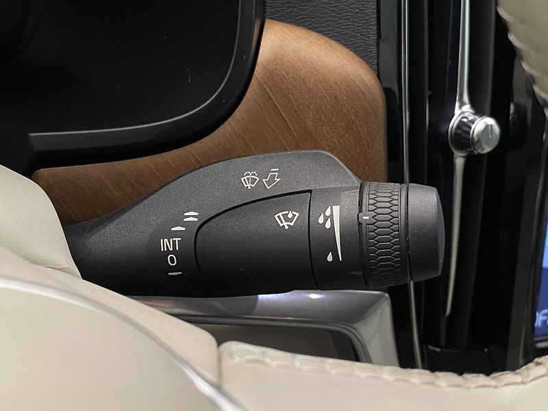 Volvo S90 T6 AWD   REZERVACE - fotka 22 z 40