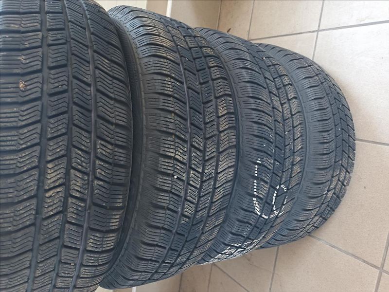 Volkswagen Golf 1,0 TSI,ČR,1MAJ,RADAR,LED,DPH - fotka 42 z 42