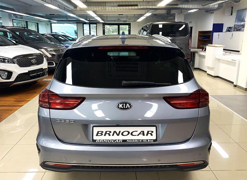 Kia Ceed 1,4 T-GDi Exclusive DCT, ČR - fotka 5 z 25