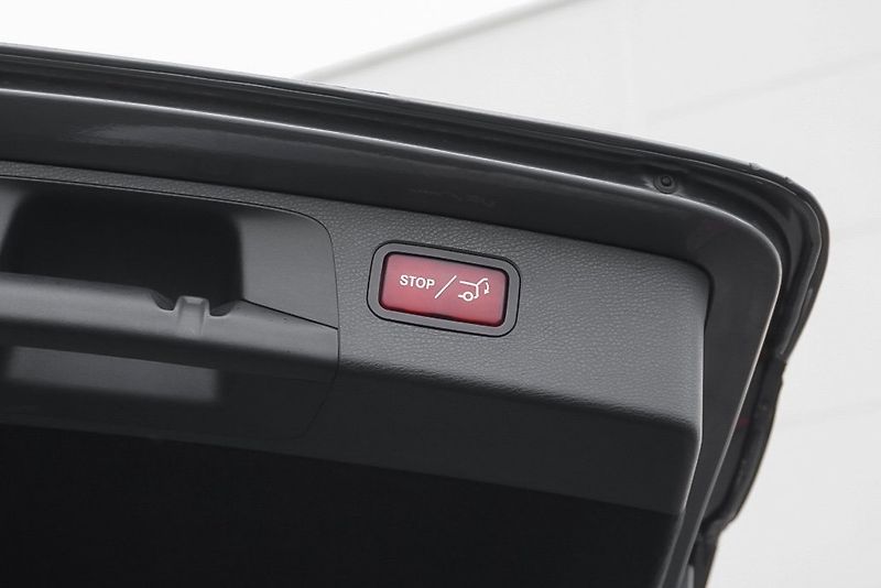 Mercedes-Benz Třídy E E  220 d AMG LINE - fotka 22 z 27