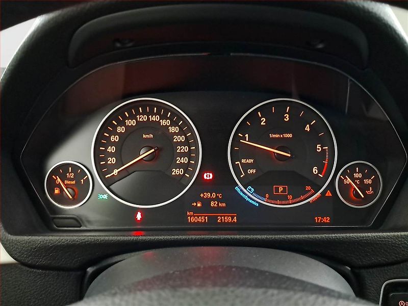 BMW Řada 3 (2017) 318 d, Automat, Navi, Tempomat - fotka 11 z 24