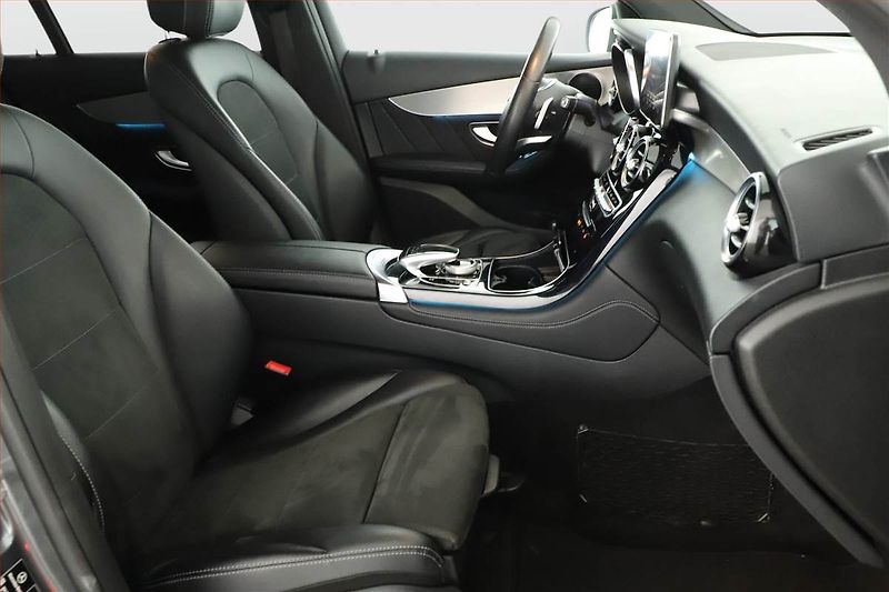 Mercedes-Benz GLC (2017) 350 e 4MATIC - fotka 18 z 20
