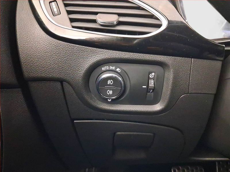 Opel Astra (2021) 1.5 CDTI, Automat, Kůže, Navi - fotka 17 z 26