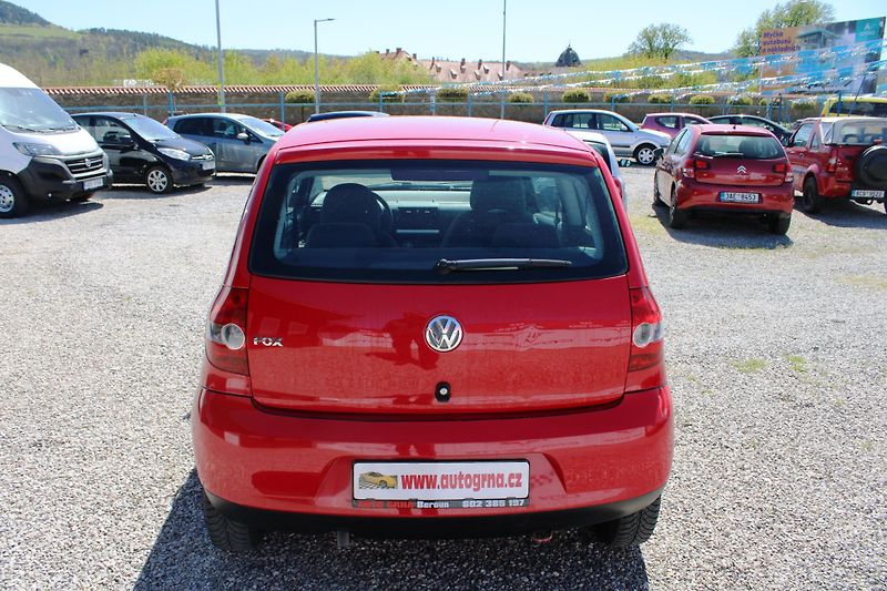Volkswagen Fox (2006) 1,2i EL.OKNA SERVO ESP CENTRÁL - fotka 6 z 15