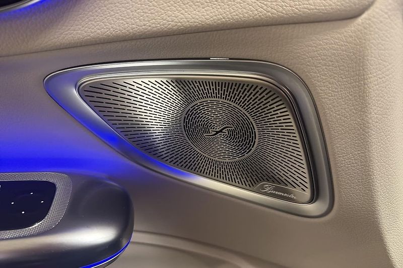Mercedes-Benz CLE 300 4M AMG 360 HuD Pano Venti - fotka 16 z 23