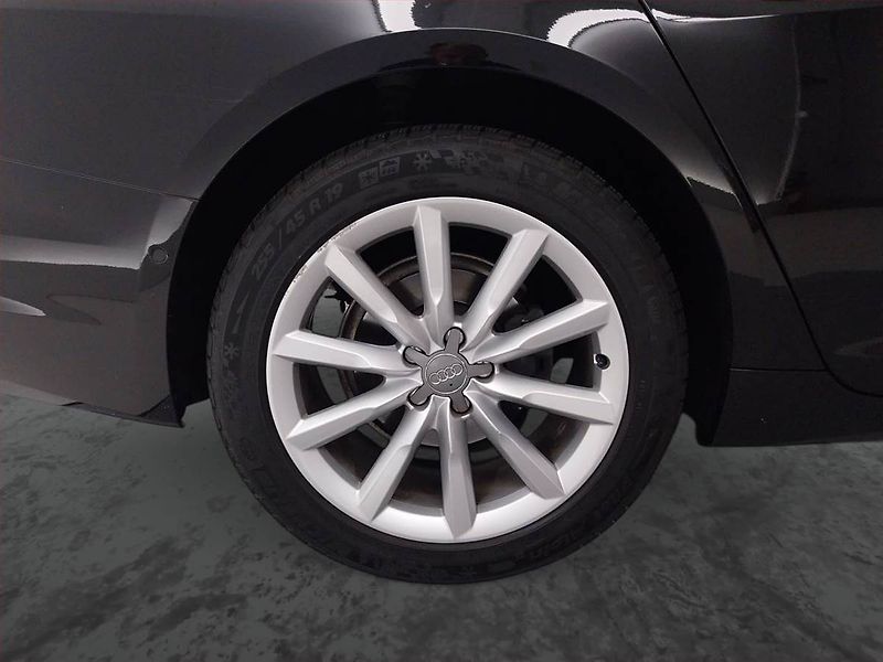 Audi A6 (2020) 40 TDI - fotka 15 z 19