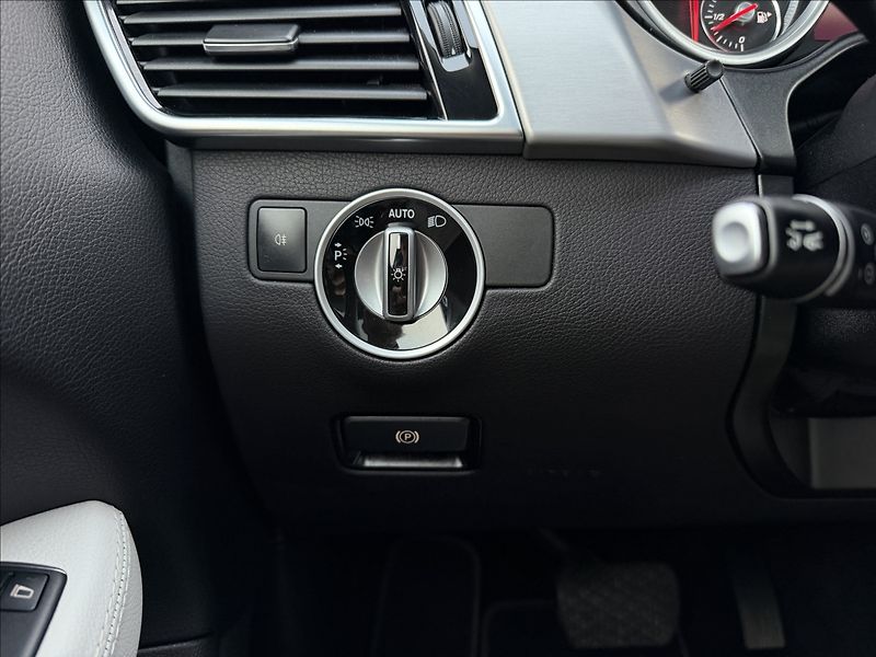 Mercedes-Benz GLE 350d Coupe 4Matic - fotka 16 z 31