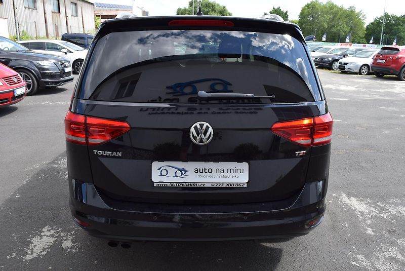 Volkswagen Touran (2017) 1.4TSI 110kw 7MÍST CLBMT NAVI - fotka 8 z 50