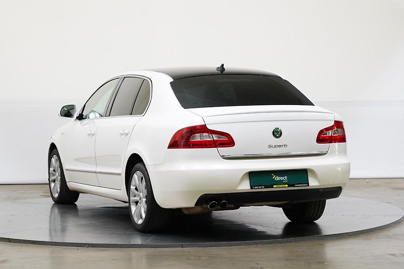 Škoda Superb - fotka 7 z 25