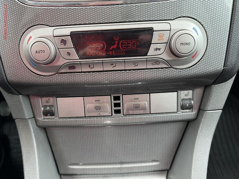 Ford Focus (2008) 2.0TDCi, ČR, AC, TZ, bixen - fotka 13 z 14