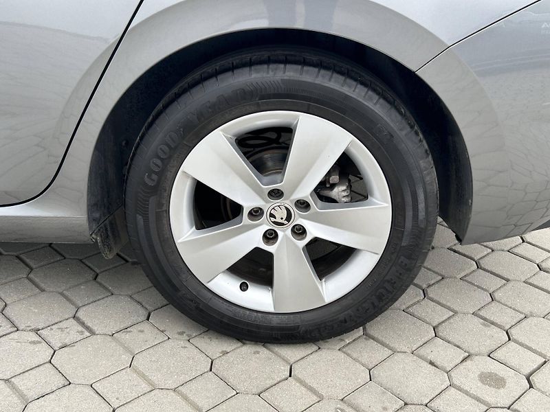 Škoda Scala Ambition 6MP 1,0TSI - fotka 20 z 23