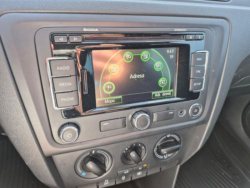 Škoda Rapid (2012) Ambition PLUS 1.2 TSI 63kW - fotka 16 z 21