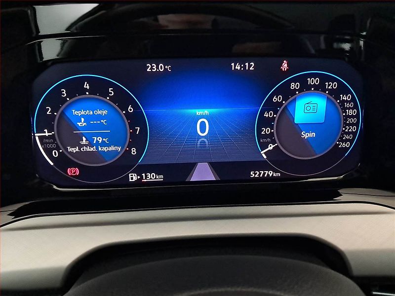 Volkswagen Golf (2022) Life 1.0 TSI, Tempomat - fotka 11 z 16