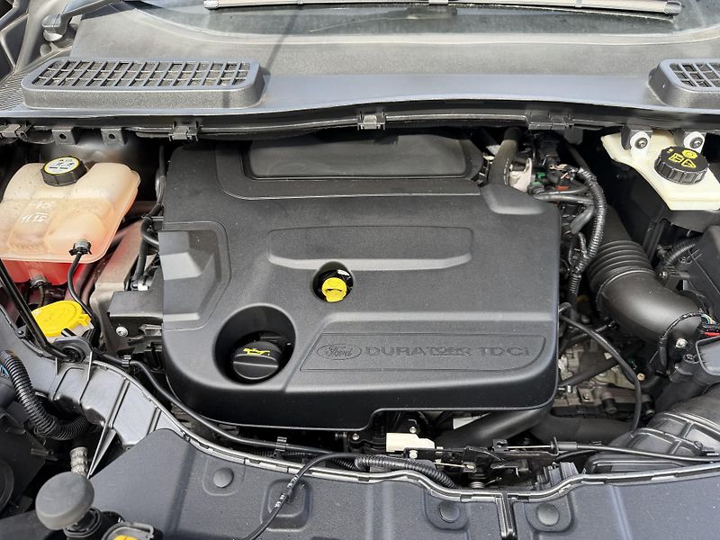 Ford Kuga 2.0TDCi 140PS 162TKM SERVIS!!! - fotka 86 z 162