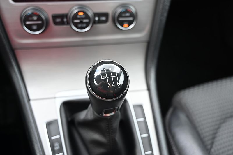 Volkswagen Golf VII 1.2TSI 77KW POHON ŘEMEN  - fotka 14 z 47