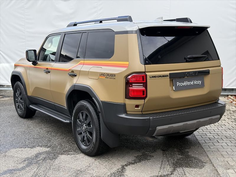 Toyota Land Cruiser 2,8 FIRST EDITION - fotka 4 z 28