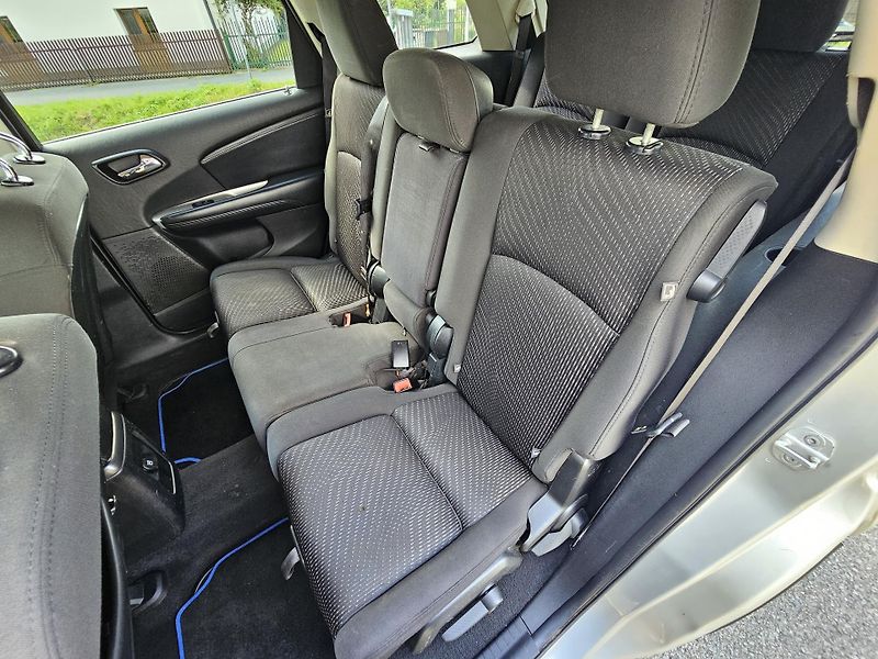 Fiat Freemont (2012) 2.0JTD-AUTOMAT-7 MÍST  - fotka 14 z 19