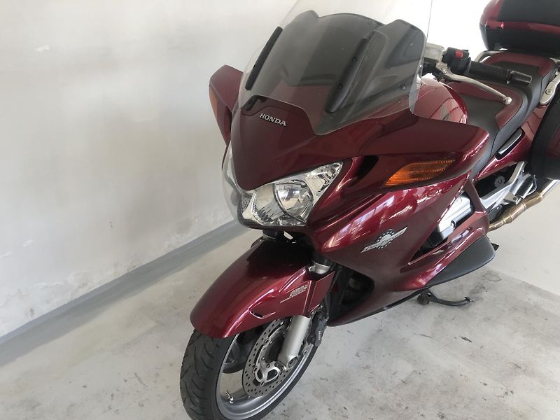 Honda ST 1300 Pan European ABS - fotka 8 z 21