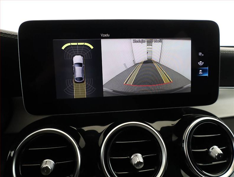 Mercedes-Benz GLC (2023) 220 d 4MATIC - fotka 14 z 18