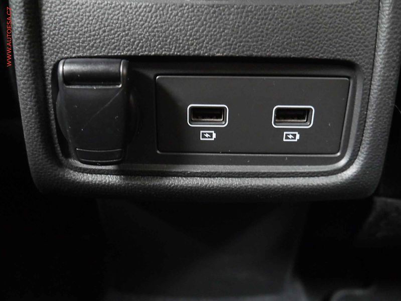 Renault Captur (2020) 1.5 dCi, 1.maj,ČR, AT, navi - fotka 22 z 23