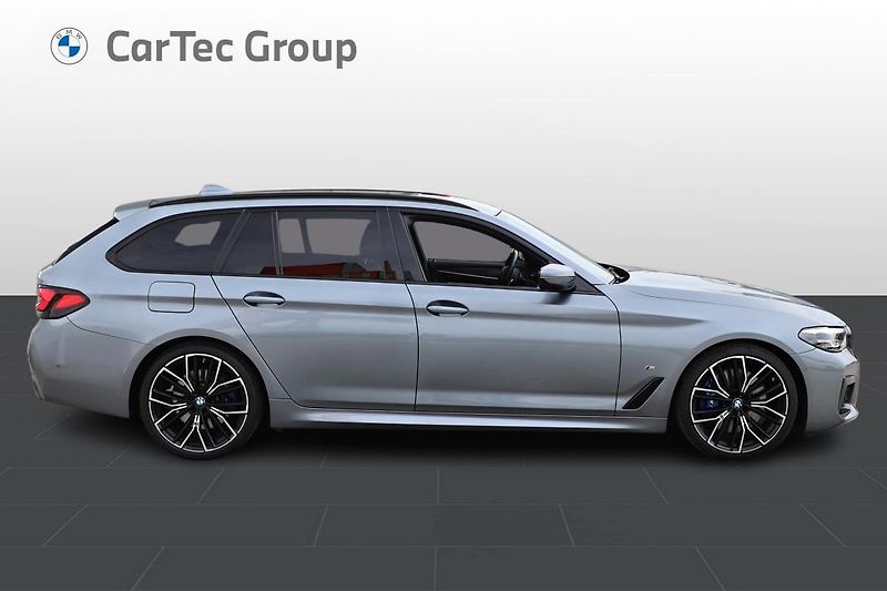 BMW Řada 5 530d xDrive Touring - fotka 6 z 14