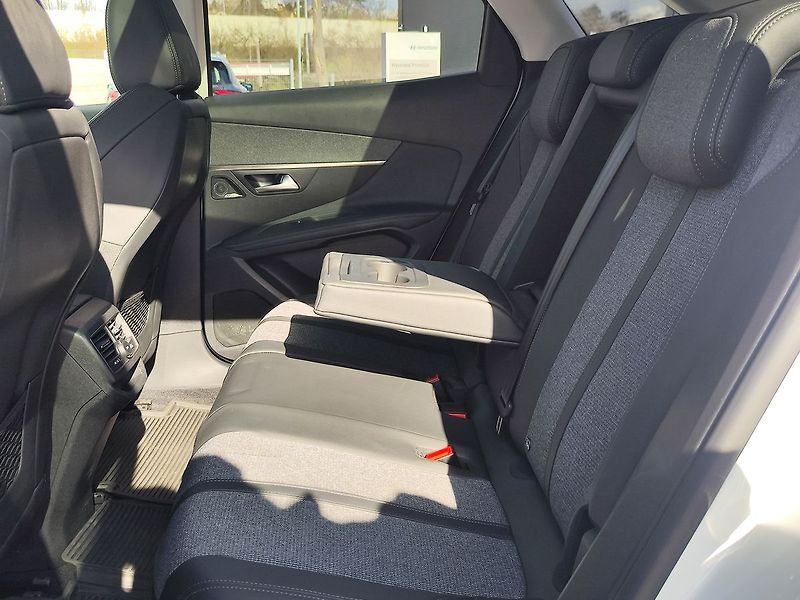Peugeot 3008 1.5 BlueHDi/96kW Allure S&S AT - fotka 10 z 36