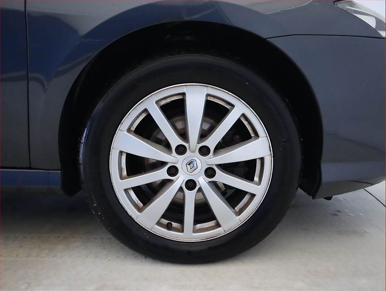 Renault Laguna (2012) 2.0 dCi, Automat, Serv.kniha - fotka 15 z 20