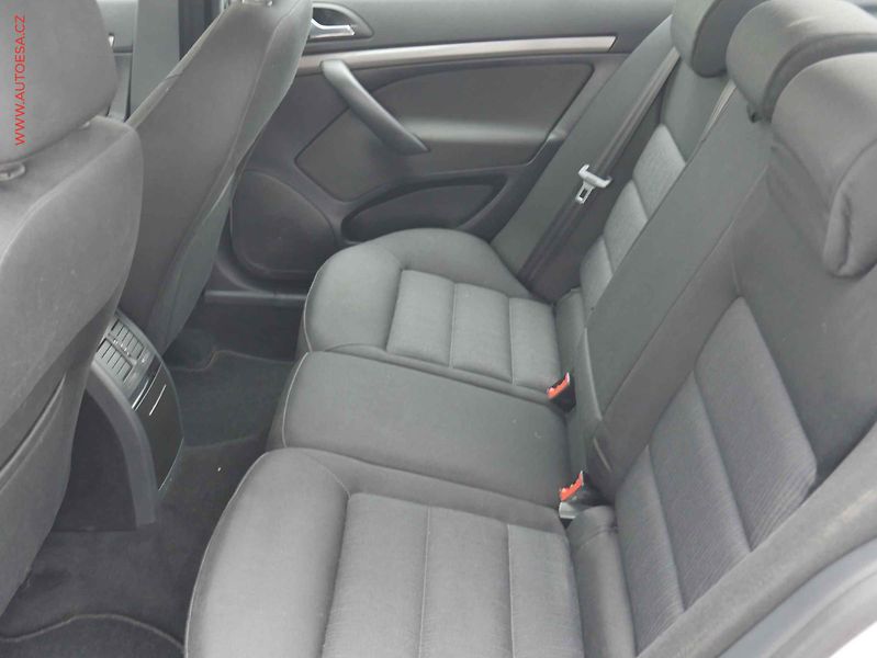 Škoda Octavia (2006) 2.0FSi, autoAC - fotka 10 z 14
