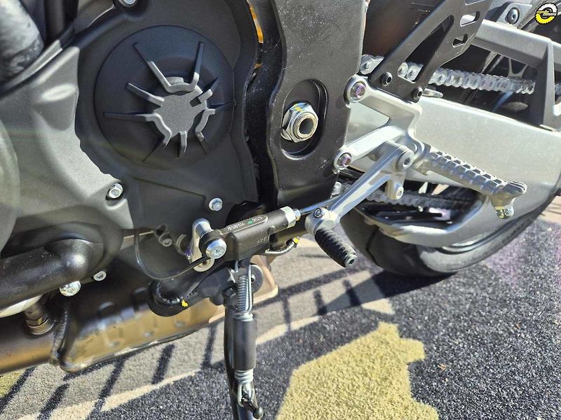 Aprilia Tuono V4 1100 Factory (2026) E5+ - fotka 15 z 20