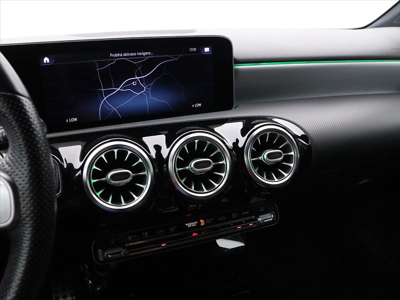 Mercedes-Benz Třídy A 1,5 180d 85kW Aut. CZ Navi - fotka 20 z 32