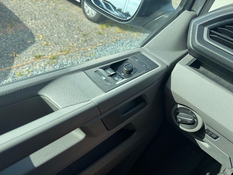 Volkswagen Transporter (2022) COMBI T6 2.0TDI 110kW CZ DPH - fotka 11 z 11