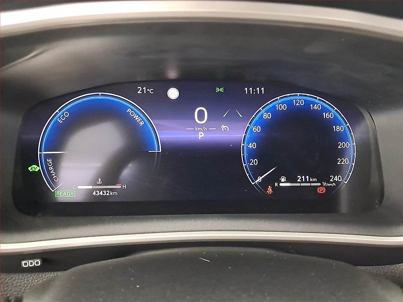 Toyota Corolla Cross (2024) 2.0 Hybrid AWD - fotka 11 z 19