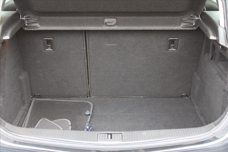 Opel Astra 1,4 i  ČR,1.MAJITEL,52TKM - fotka 19 z 21