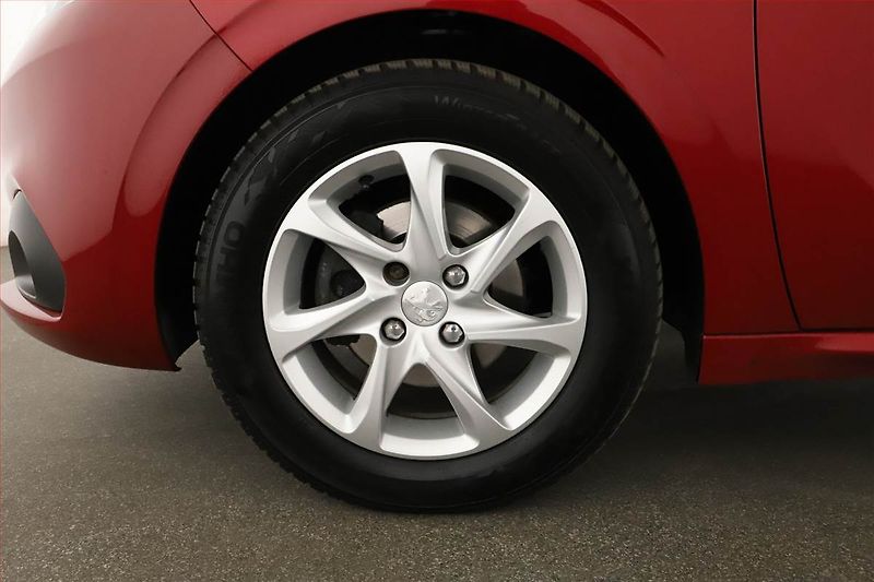 Peugeot 208 (2018) Active 1.2 PureTech, ČR,1.maj - fotka 14 z 14