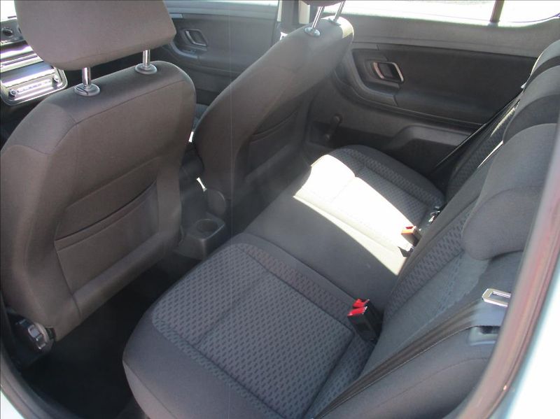Škoda Fabia 1,2 TSI, klima, serv. kniha, - fotka 14 z 36