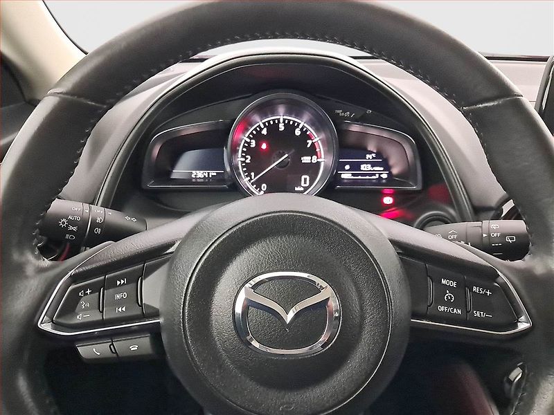 Mazda CX-3 (2018) Revolution 2.0 Skyactiv-G - fotka 16 z 16