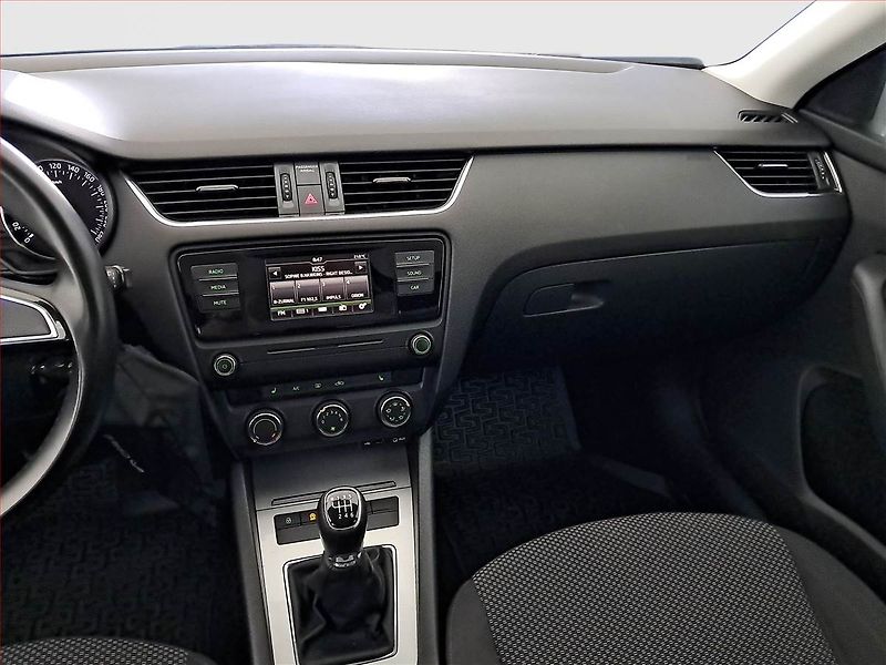 Škoda Octavia (2015) Ambition 1.4 TSI, ČR,1.maj - fotka 8 z 16