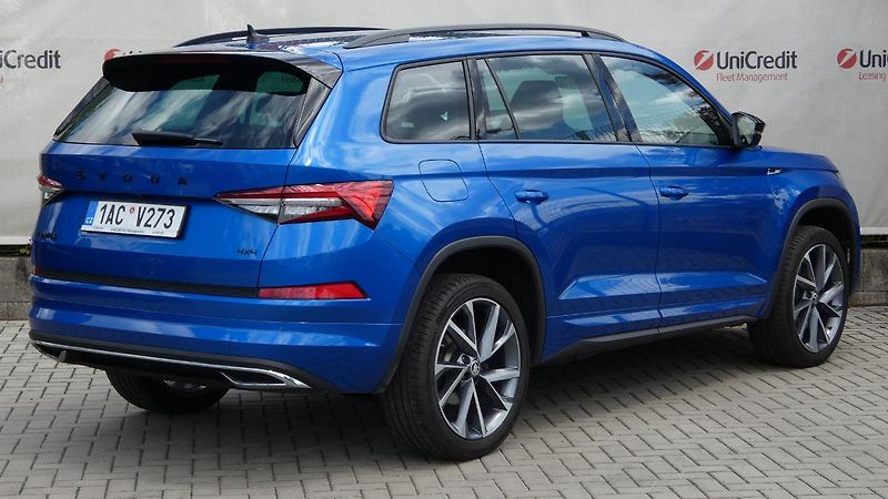 Škoda Kodiaq 2,0 TDI DSG 4x4 Sportline - fotka 3 z 26