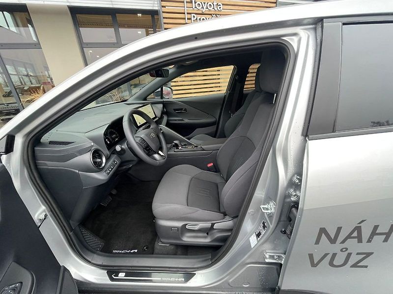 Toyota C-HR 2.0 Plug-In Hybrid Style - fotka 21 z 28