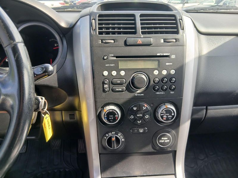 Suzuki Grand Vitara 1.9 DDiS, 4x4, nové rozvody - fotka 27 z 39