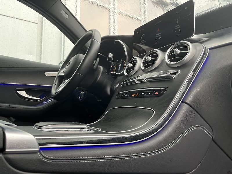Mercedes-Benz GLC Coupé 220 d 4MATIC kupé - fotka 17 z 21