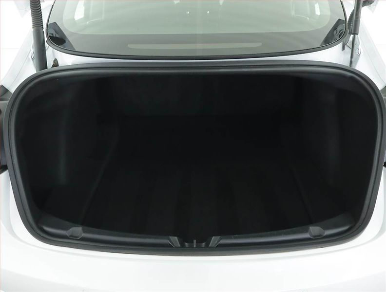 Tesla Model 3 (2021) Long Range 4WD 82kWh, SoH 85% - fotka 14 z 21