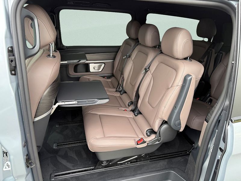 Mercedes-Benz Ostatní (2026) EXCLUSIVE L 4MATIC Sklad - fotka 9 z 12