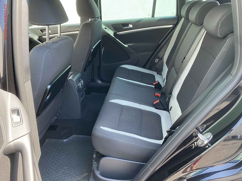 Volkswagen Tiguan (2013) 2.0 TSi 4x4 R-line, Sport - fotka 10 z 17
