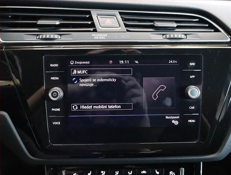 Volkswagen Touran (2017) 2.0 TDI, Automat, Navi - fotka 18 z 29