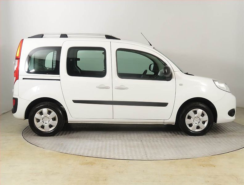 Renault Kangoo (2021) 1.5 dCi, 5Míst, ČR, 1Maj, DPH - fotka 6 z 18
