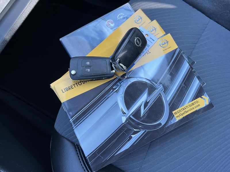 Opel Mokka 1.4T COSMO 4x4 NAVI KAMERA - fotka 38 z 44